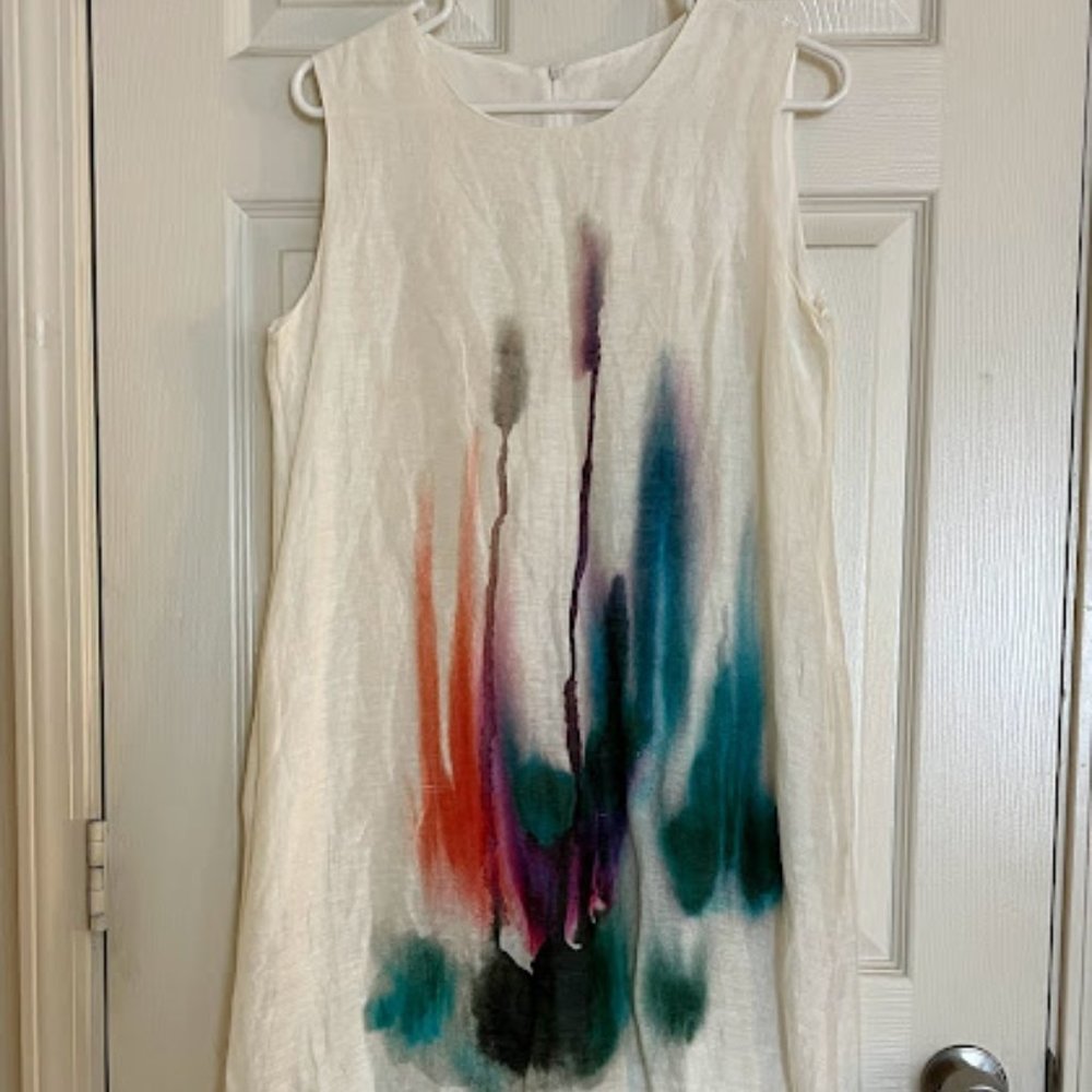 Women NWOT Elegant white with colorful print sleeveless long / maxi dress